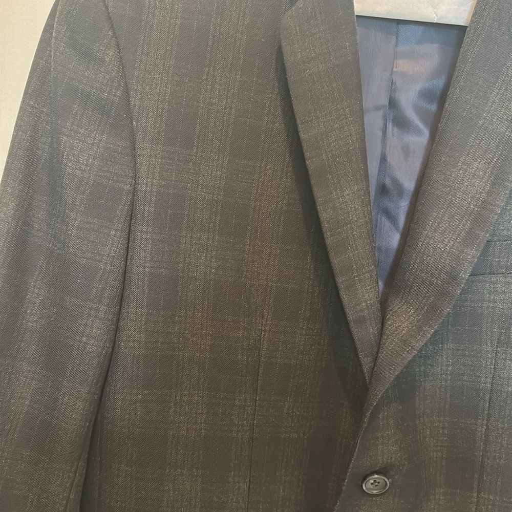 Banana Republic Men’s Sport Coat, Tailored Fit, navy/gray plaid, 42 - Picture 2 of 8